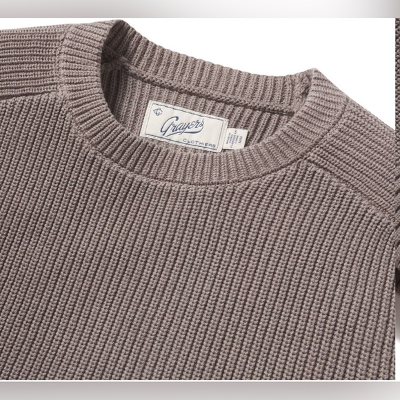 Alesbury Men’s textured contract stitch crewneck Sweater - Picture 2 of 6